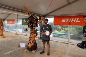 Chainsaw artists carve it up