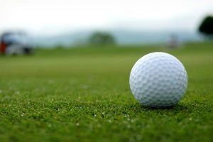 Golfers adapt to conditions