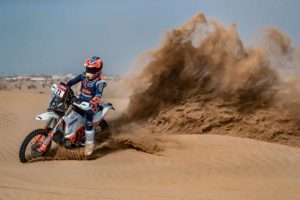 Sanders makes top 10 in Dakar debut