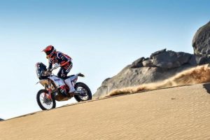 Sanders maintains Top 10 in Dakar debut