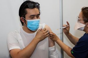 Health Minister encourages Victorians to stop the spread with masks and working from home