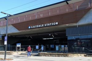 Four arrested after stabbing at Lilydale station