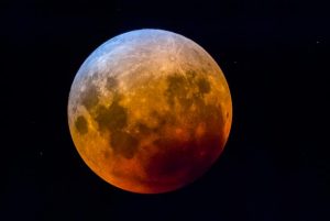 Yarra Ranges residents can look to the sky for total blood eclipse tonight