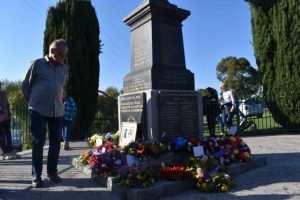 Hundreds pay their respects at Wandin Anzac Day service
