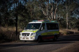 Woman hospitalised after crash in Yarra Glen