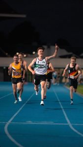 Norman storms to title