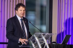South East airport proposal back on the runway