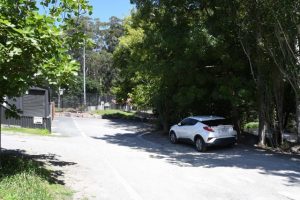 Yarra Ranges Council asphalting Thomas Avenue to formalise parking