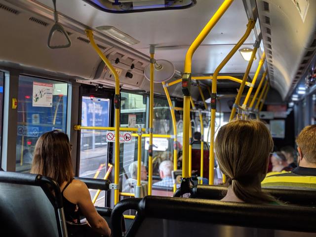 busgen_255956_01.jpg