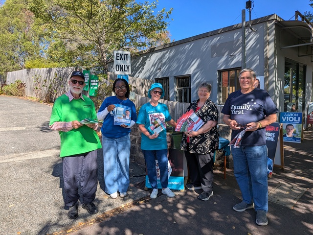 EarlyVote_473871_01.jpg
