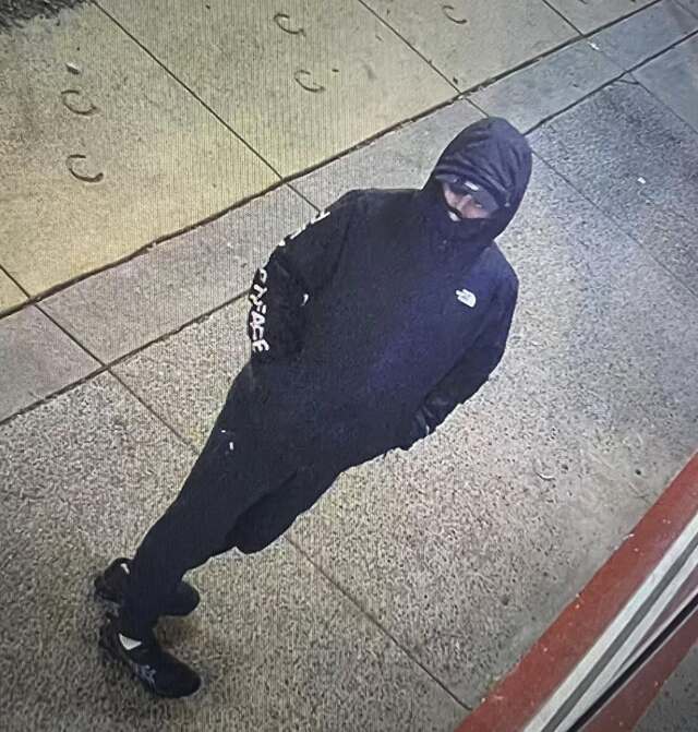 MBThieves_477866_01.jpg