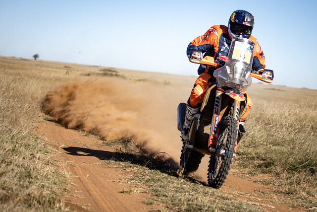 Daniel Sanders on top after stage three