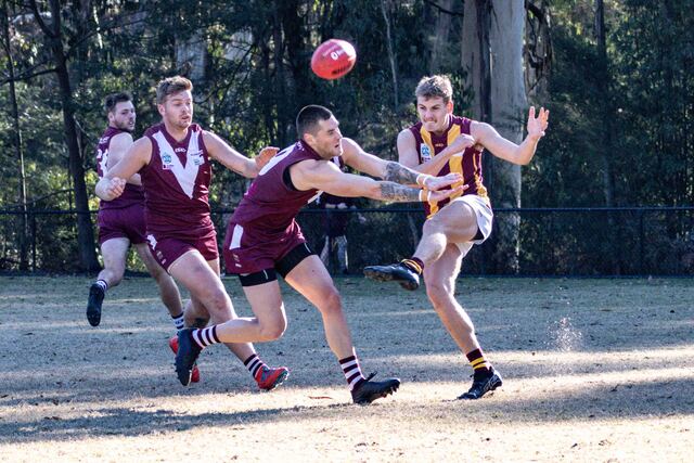 Mt Evelyn holds off Monbulk by just five points