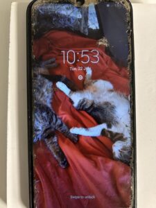 Lost phone handed in at Yarra Junction