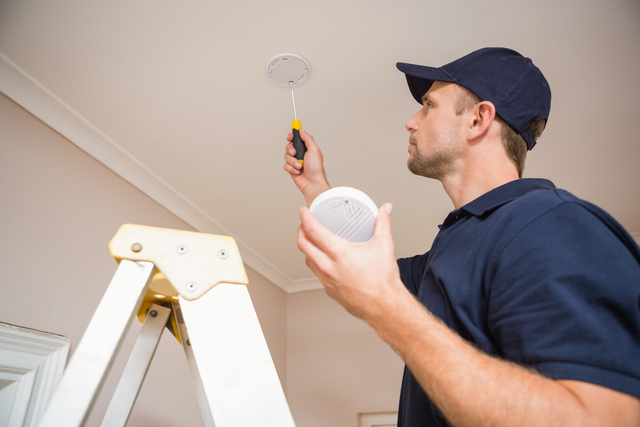 Change your smoke alarm and stay alive